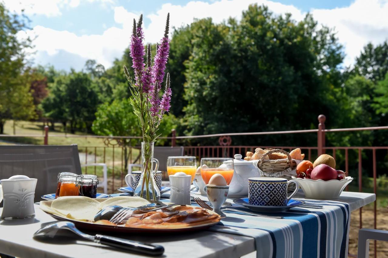 Domaine verte vallée Lignan-de-Bordeaux Extérieur photo