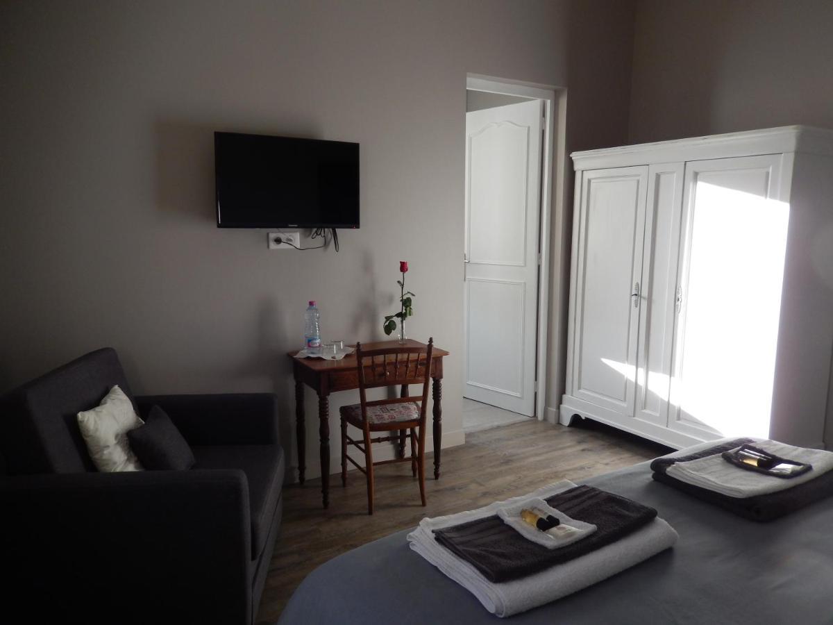 Domaine verte vallée Lignan-de-Bordeaux Extérieur photo