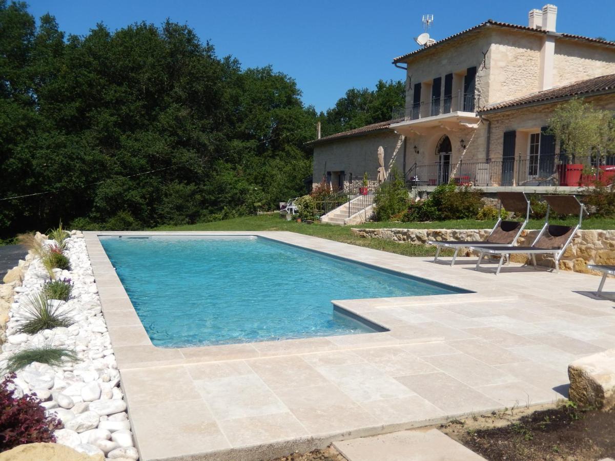 Domaine verte vallée Lignan-de-Bordeaux Extérieur photo