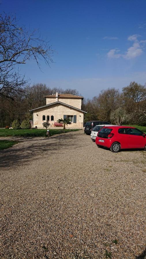 Domaine verte vallée Lignan-de-Bordeaux Extérieur photo